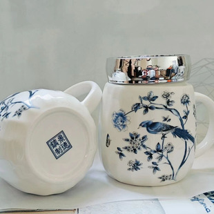 Blue and White Craft Porcelain Water Cup with Handled Ceramic Water Cup Blue and White Porcelain Home Office with Lid Ceramic Mug Cross-border Factory