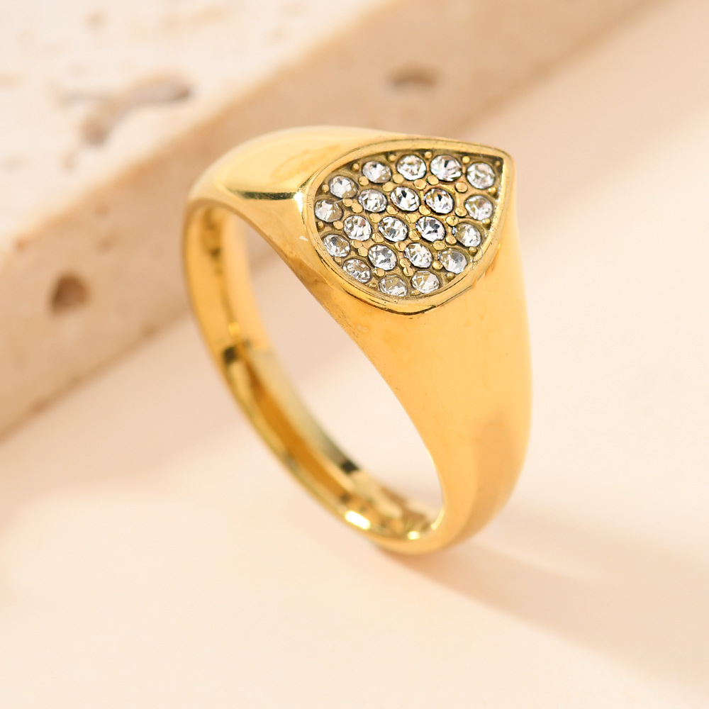 Joyas de fundición de acero inoxidable transfronterizas para mujer, diseño de lujo ligero, anillo de acero de titanio con incrustaciones de diamantes en forma de corazón/hexagonal/gota