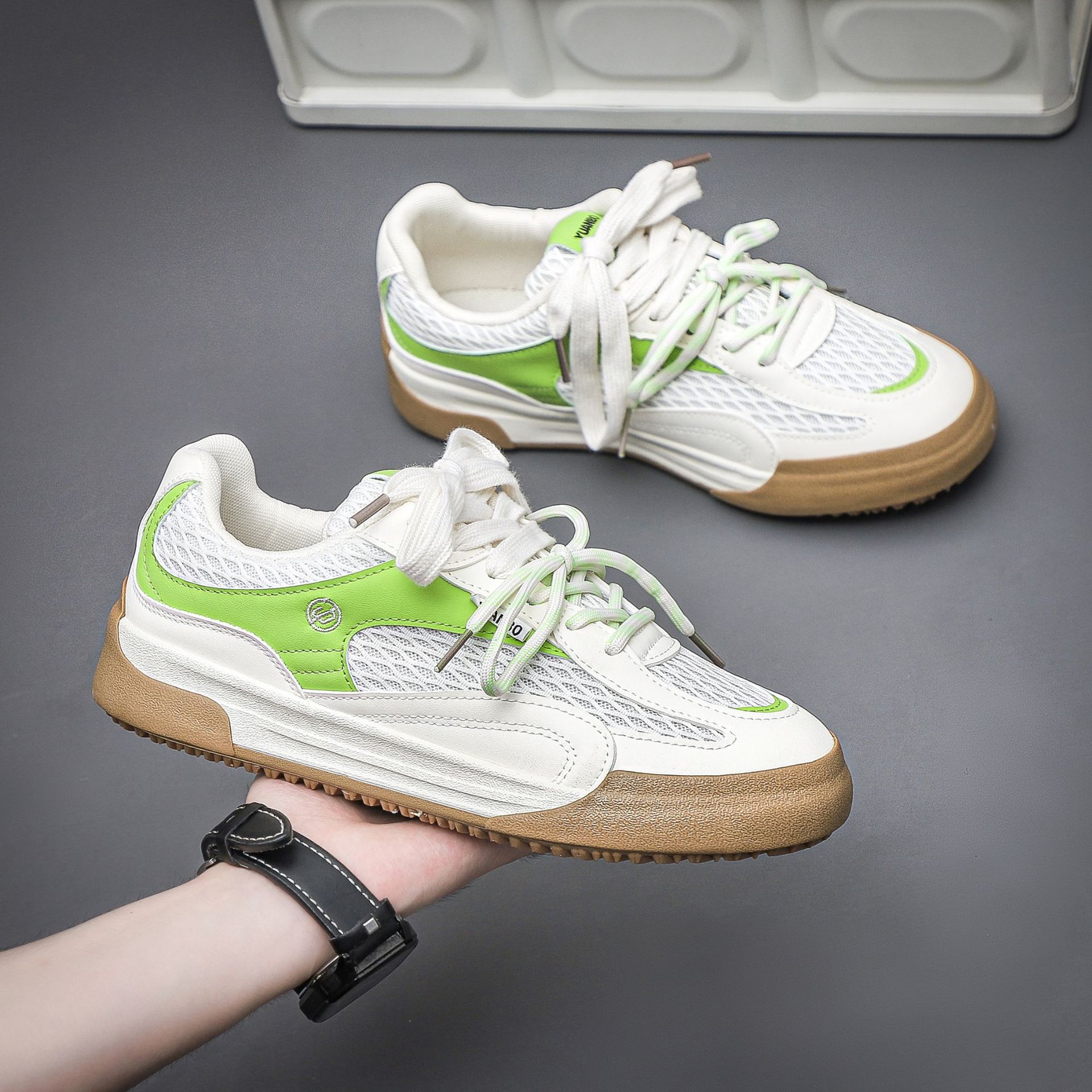 Vintage coreano zapatos de entrenamiento para hombres 2025 primavera nuevos zapatos blancos de moda universal nicho zapatos de skate casuales para estudiantes