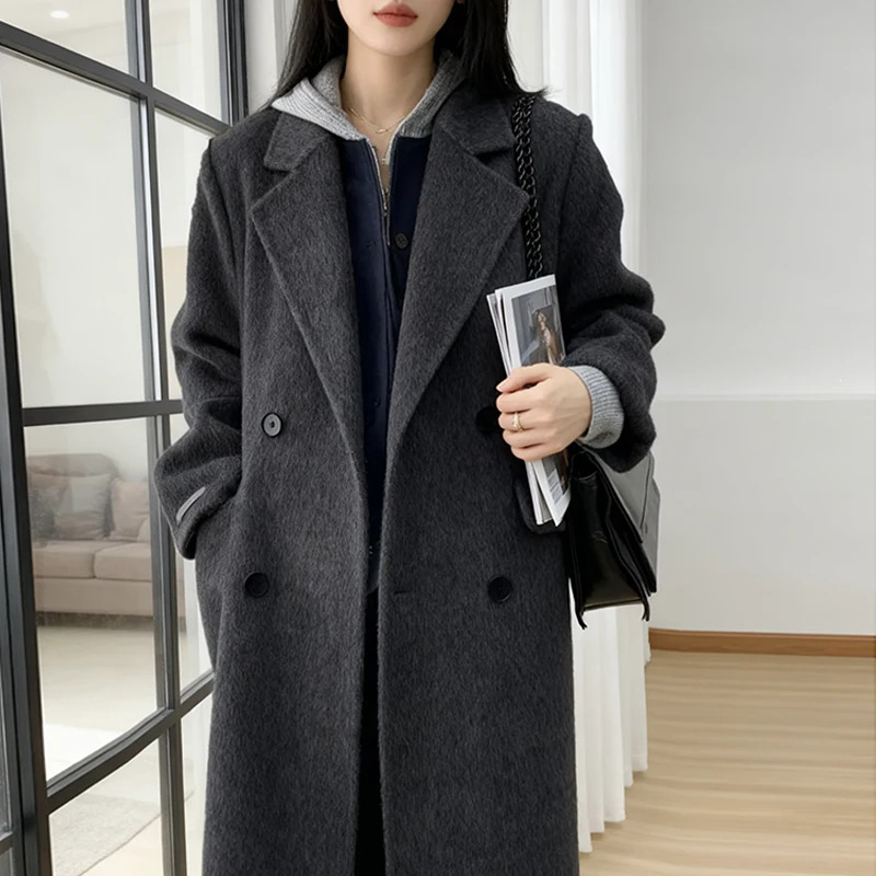 Women's mid-length double-faced wool coat for petite figures, autumn and winter new style, black and gray sheep wool coat Women's mid-length double-faced wool coat for petite figures, autumn and winter new style, black and gray sheep wool coat
