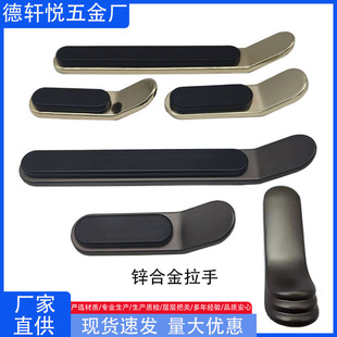 ���W������Ͻ�ɫ���֬F�����s���������Ь�������p��Ĵָ����