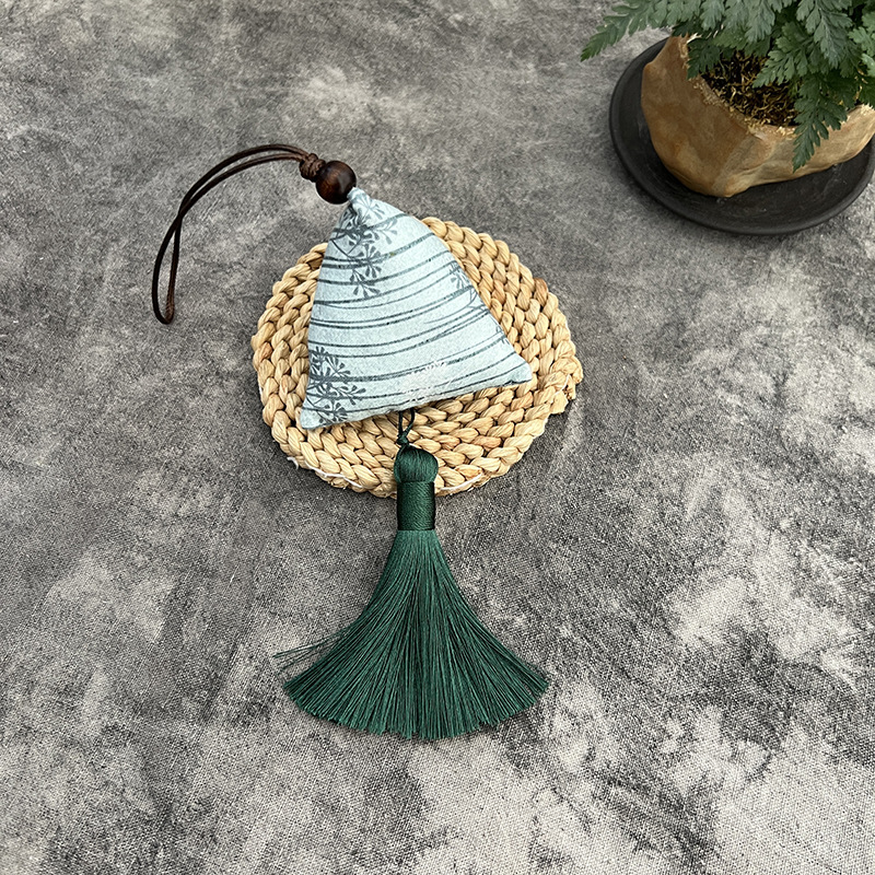 Boat Boat Festival Zongzi saco de tela hecha a mano DIY material paquete de hoja de moxiyi colgante antiguo colgante de automóvil creativo