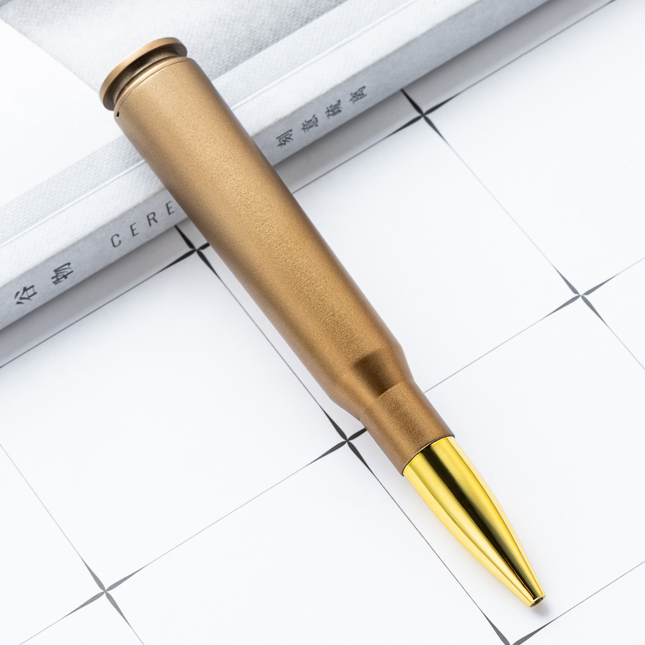 Nueva simulación retro bala bolígrafo juguetes de los estudiantes bolígrafo premio bolígrafo publicitario de plástico giratorio regalos bolígrafo al por mayor