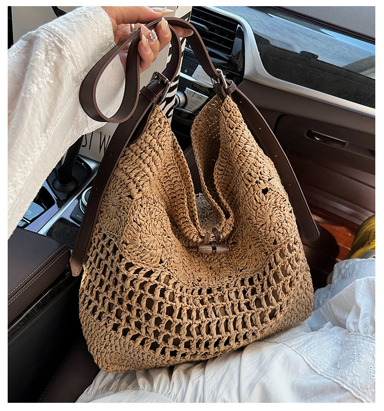 2025 New summer French laid-back seaside vacation bag, niche straw woven bag, hand-woven women's bag, large capacity full figure