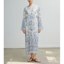 青花瓷真丝连衣裙女早秋新款2025国风新中式长袖桑蚕丝印花直筒裙