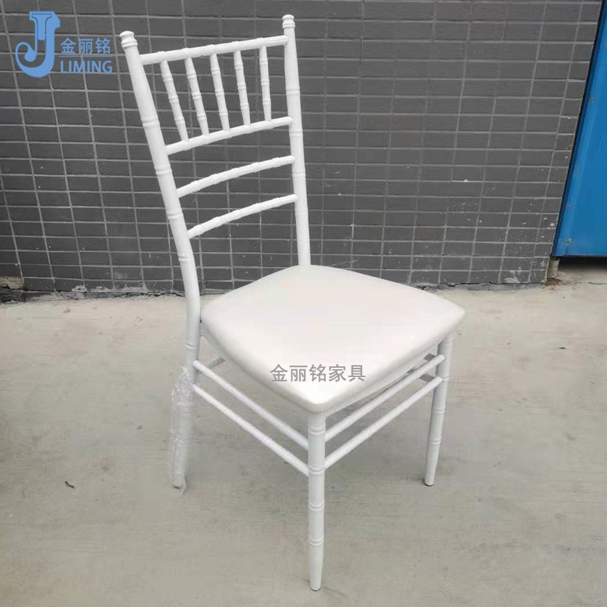 Fábrica al por mayor de metal comedor silla Hotel oro hierro banquete silla césped al aire libre bolsa suave boda Silla de Bambú