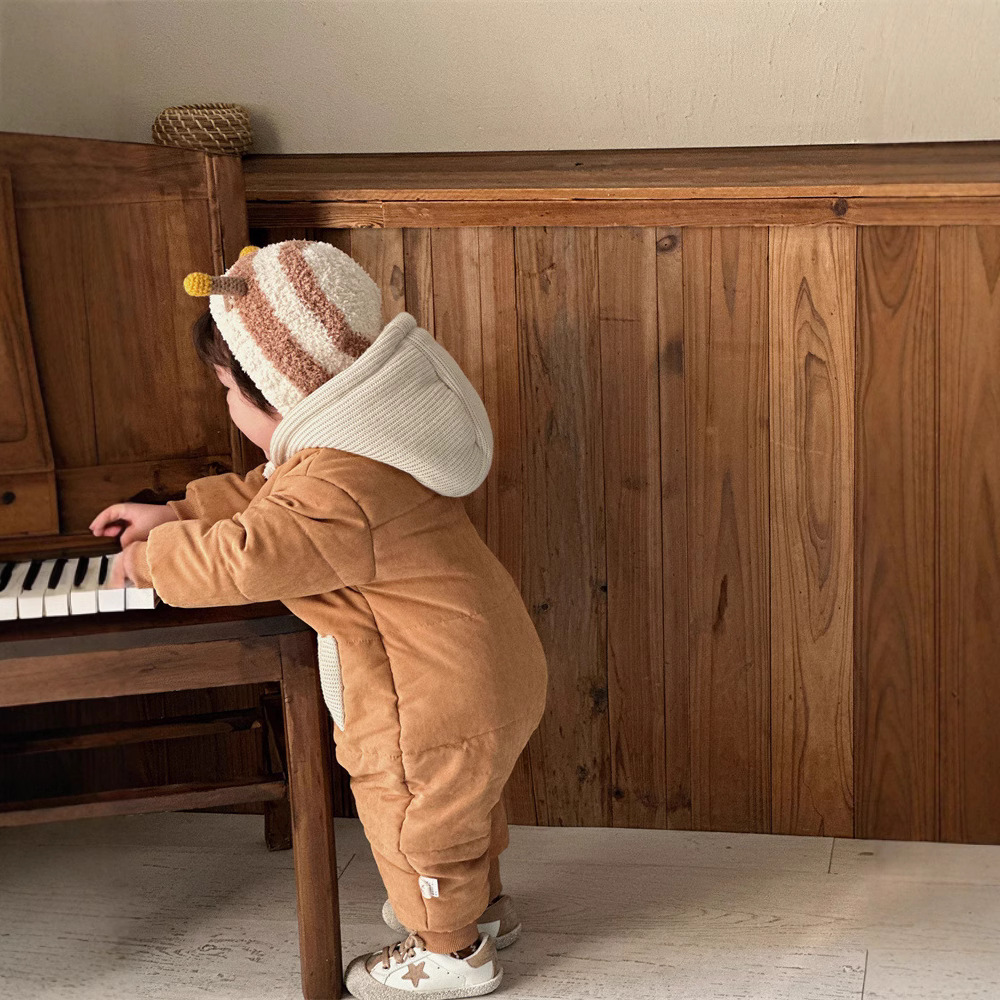 2024 bolsillo de órgano de aire occidental para bebés de invierno, grueso, cálido, cómodo y suave, abrigo de algodón de una pieza para bebé