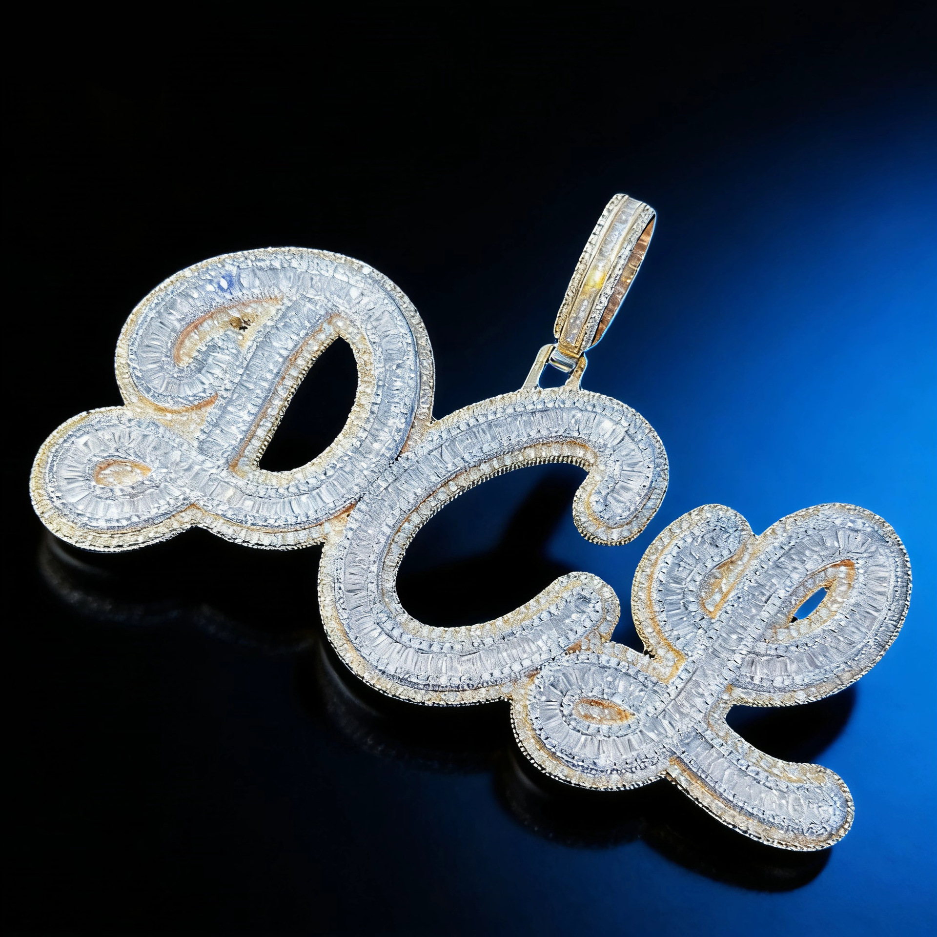 Hip hop europeo y americano hip hop nicho diseño collar de letras con diamantes ligero lujoso accesorios frescos personalizados colgante de empalme