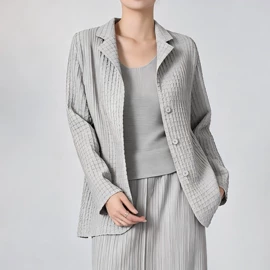 连衣裙;女式T恤;时尚休闲套装