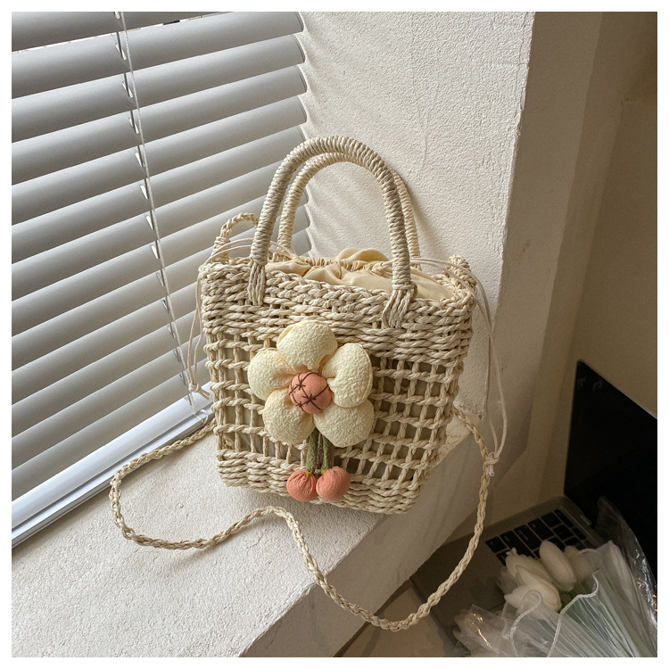 Vacation Floral Soft Surface Square Zipper Straw Bag display picture 1