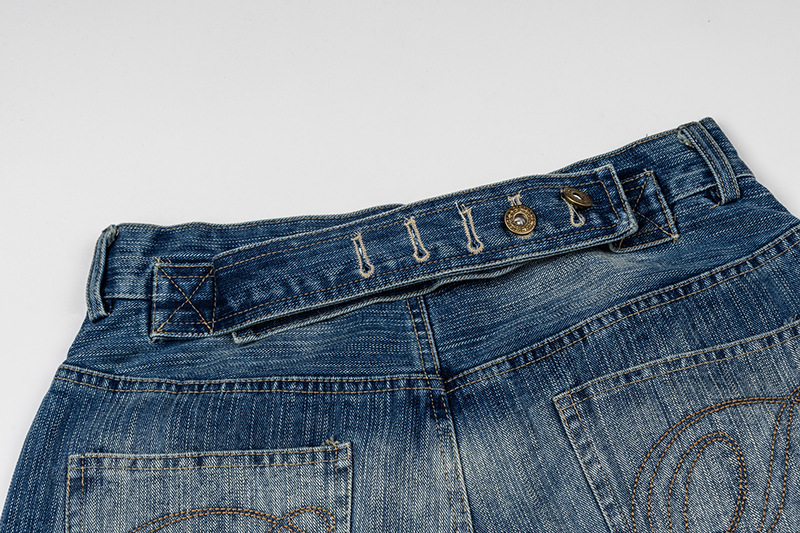 Unisex Vintage Paris Buckle Denim Capri Pants With Bamboo-Joint Wash, Relaxed Fit Over-Knee Shorts For Summer_mkmklike.com