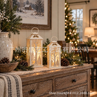 Winter Woodland Lighted Decorative Lantern�����������}�b�