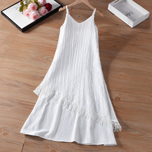 温柔法式白色连衣裙2025新款女夏季V领不规则拼接流苏下摆吊带裙