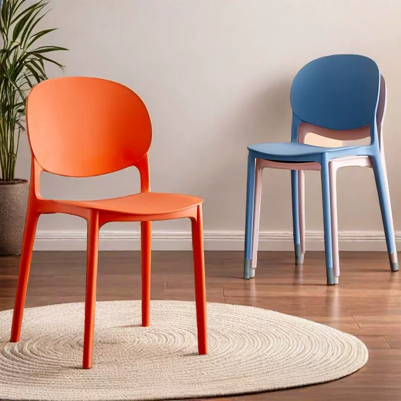 北欧简约塑料椅子家用餐椅成人休闲创意书桌椅网红懒人靠背凳子