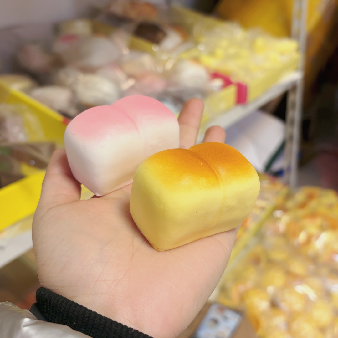 느린 리바운드의 젖은 부드러운 사각형 가방 1가지 무작위 색상