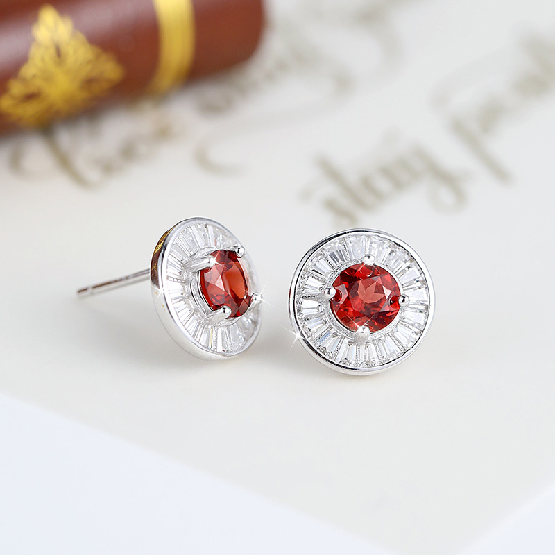Pendientes de plata de ley S925 para mujer, lujo ligero, pendientes de alta gama que no se desvanece