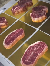 �N�w���b��ɫ����һ��������N�w�C�бP�������ţ�������~����