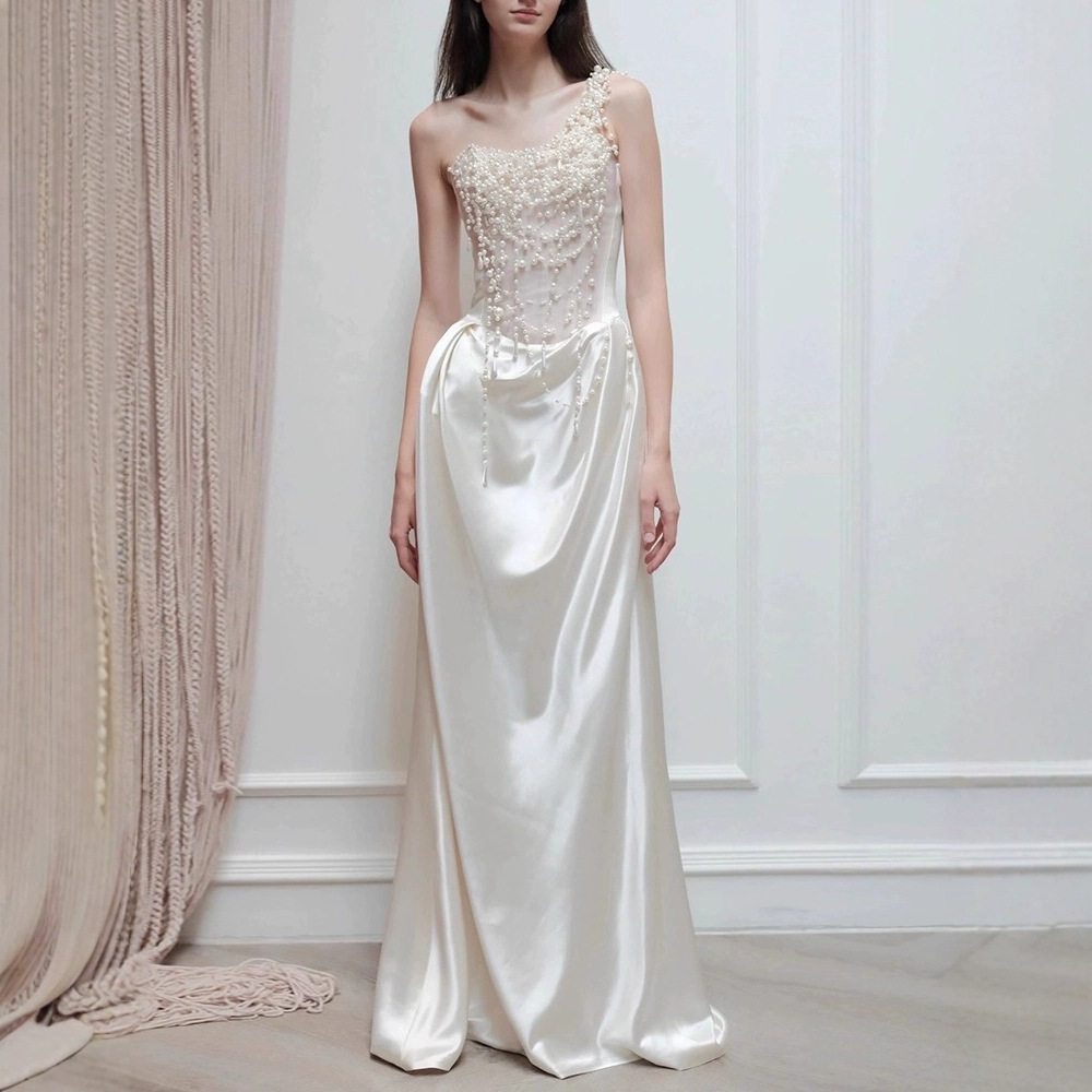 Strapless Light Wedding Dress with a High-End Feel, Featuring Intricate Pearl Work, French-Style Reception Gown, White Satin Bridal Engagement Dress