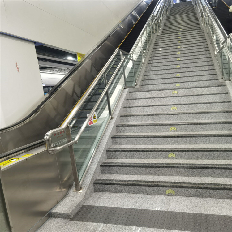 304不锈钢楼梯扶手栏杆立柱不锈钢户外阳台玻璃护栏 现代简约家