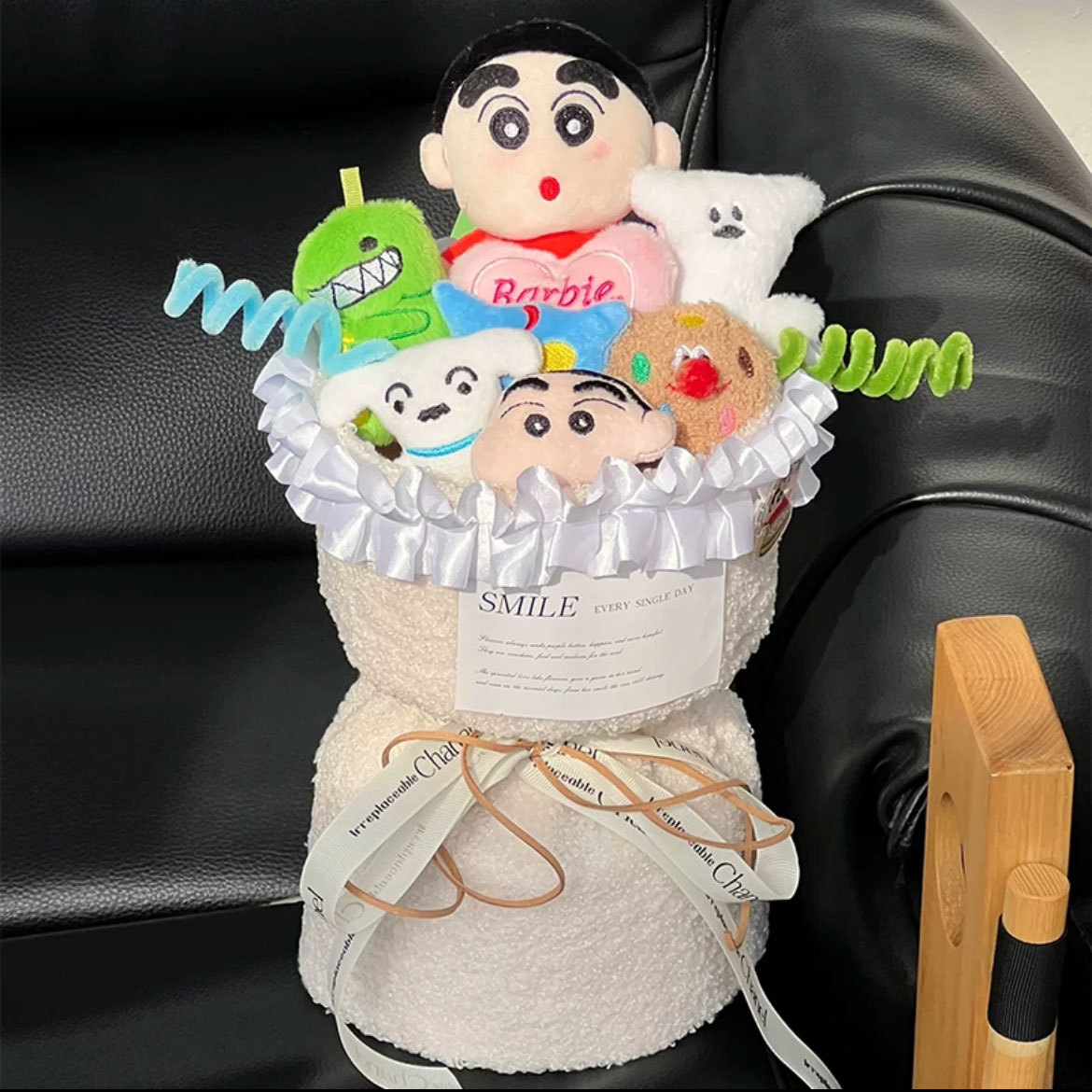 [regular style] white crayon shin-chan bouquet