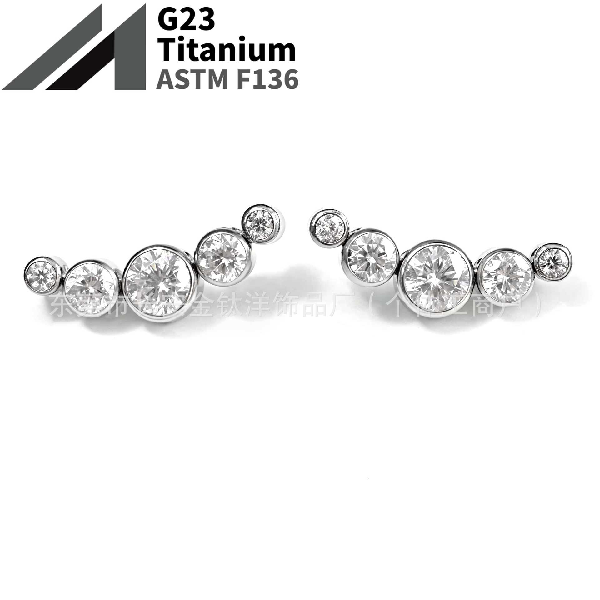 16G labret stud size and finish detail