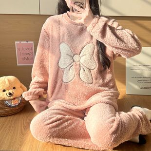 ����Ӻ�˯��Ů�Lë�q�����ӽq��ů��ͨ�L���Lѝ�Ҿӷ�Ůʿ���b