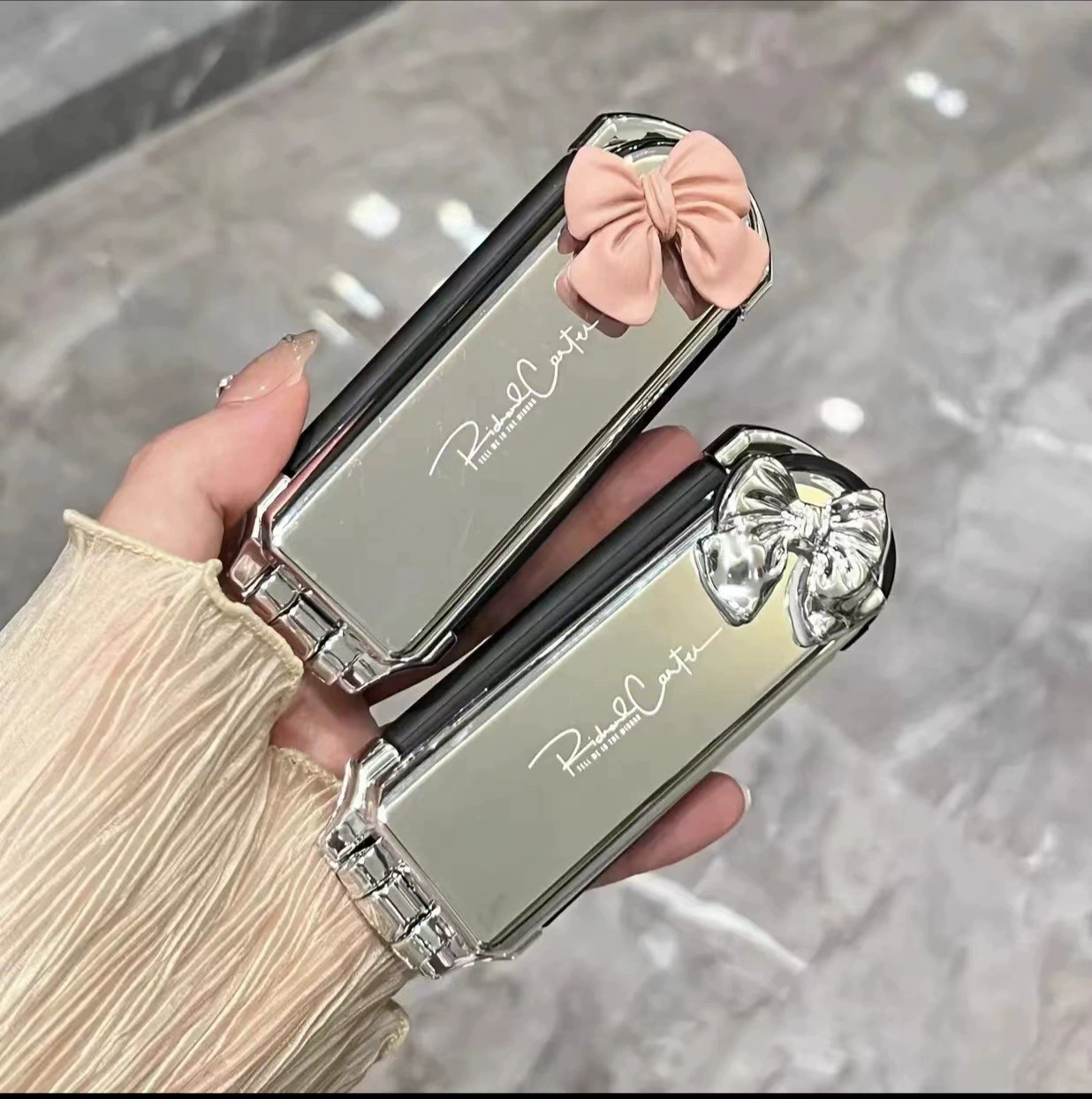 Складной зеркальный расчёска, компактная портативная расческа с зеркалом, варианты с милыми персонажами