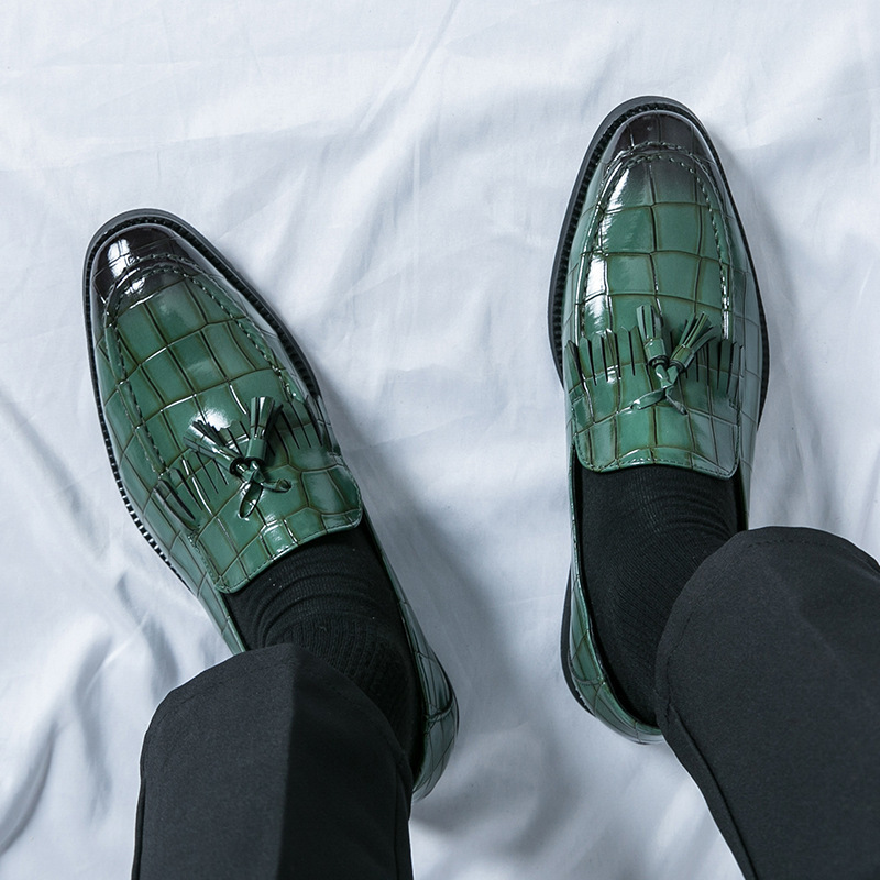 Casual con un pedal de punta, zapatos de cuero con bordas británicas para hombres, ropa de negocios coreana, zapatos de moda simples para hombres. image 5