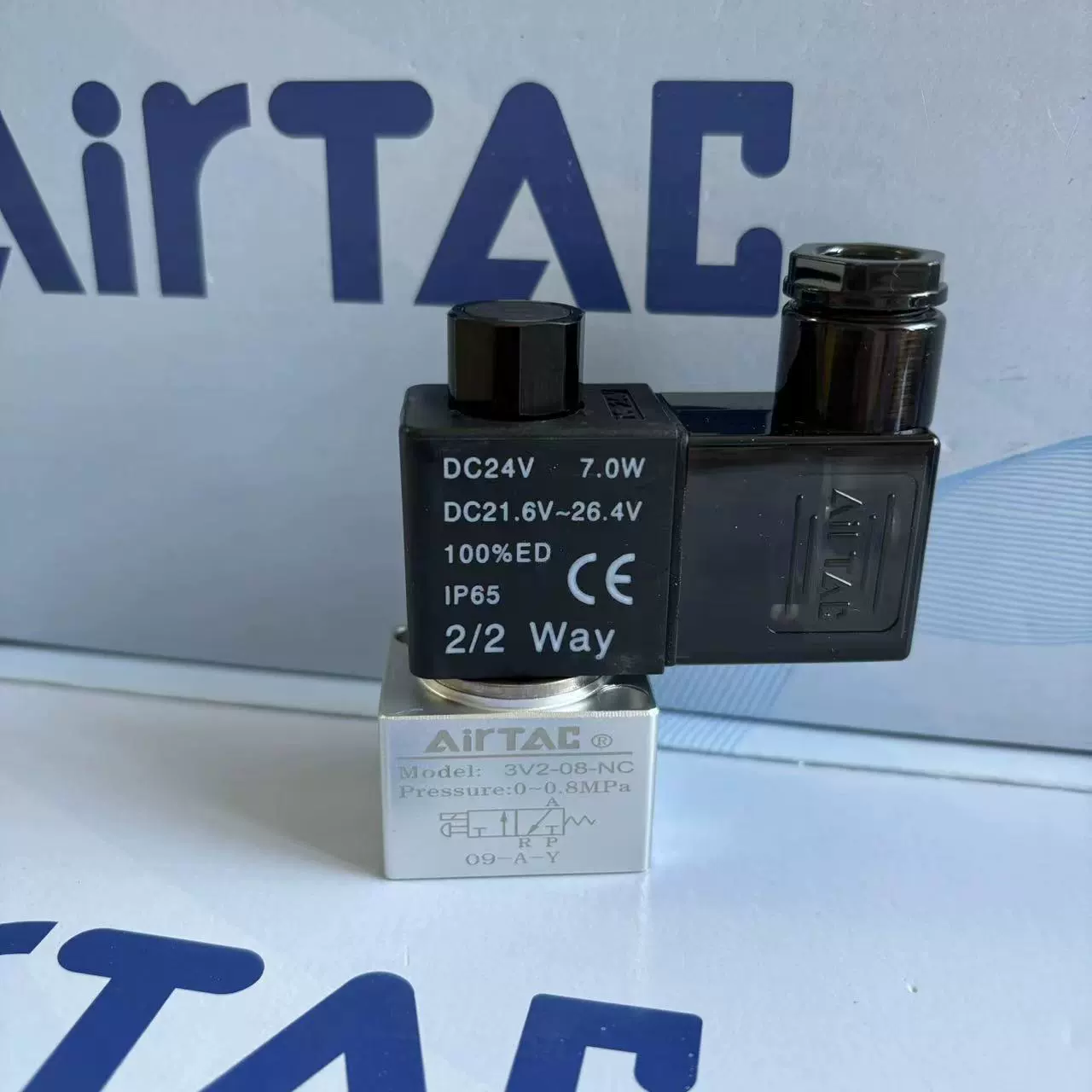 AirTac Адек пневматический электромагнитный клапан 3V2-08-NC DC24V 3V208NCB