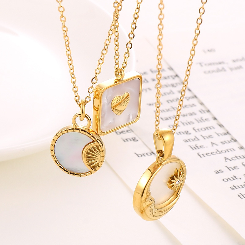 9g Weight PVD Coated Gold Plating Process PVD Coated 18K Gold Plated Sun Moon Heart Shape 304 Stainless Steel Shell Sweet Waterproof Non Tarnish Pendant Necklace