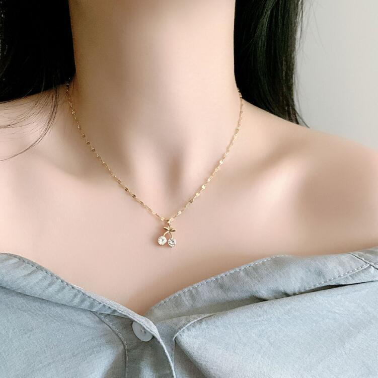 Wholesale Simple Style Water Droplets Crown Fish Tail Titanium Steel Zircon Pendant Necklace_colorza_3