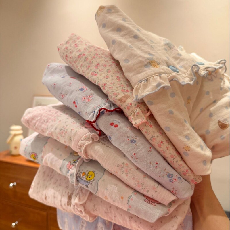 Cute and sweet cartoon pajamas with ruffle trim, women's long-sleeve and long-pants home wear set, can be worn outside
