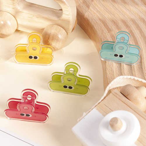 Carefully selected simple cartoon acrylic big eyes cute note holder girl heart ins snack seal PP clip wholesale