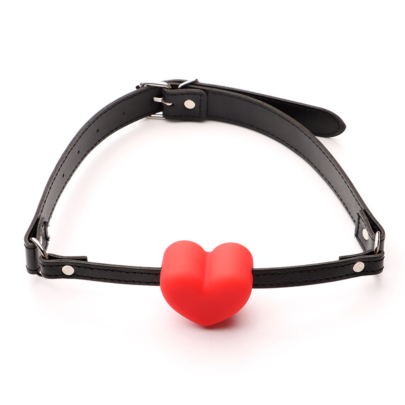 Heart-Shaped Silicone Mouth Gag, Red Adjustable Bondage Mouth Harness — detail image 5