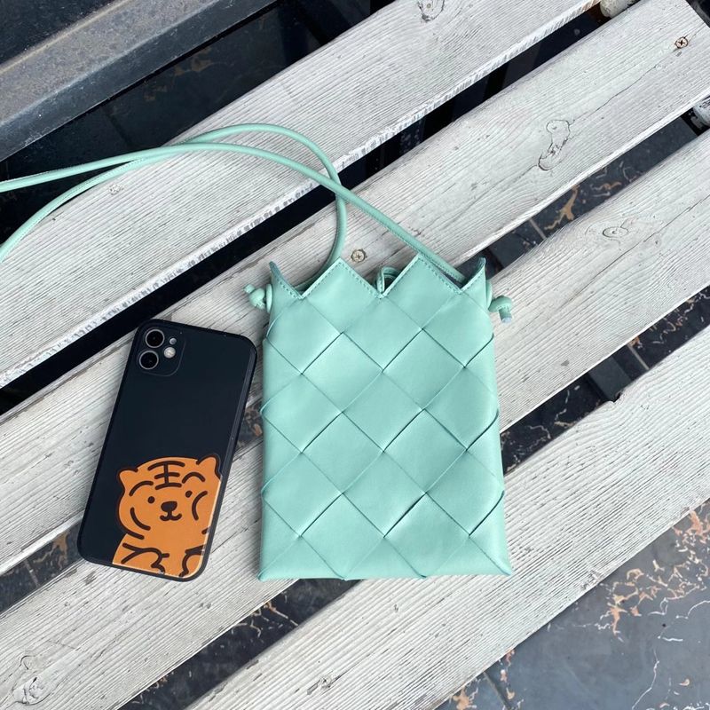 手机包2022新款真皮女包时尚简约编织包单肩斜挎小包小众设计包包|ms