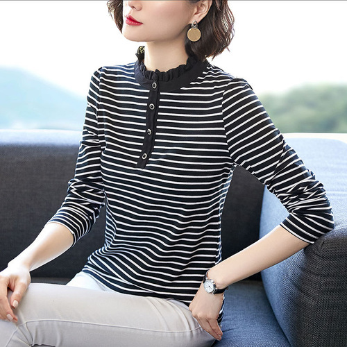 Classic Striped Long-Sleeve Women's T-Shirt for Spring and Autumn, Slimming Plus-Size Outerwear T-Shirt for Ladies' Underwear
