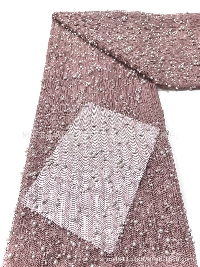 Inventario de tela de malla de cuentas de clavos pesados tamaño de perla ondulado bordado vestido de boda vestido de noche cheongsam tela