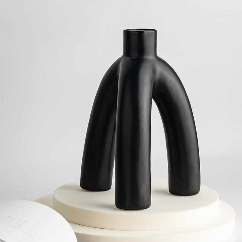 Jarrón de porcelana Chang con forma de casa de familia estilo de vacaciones Jarrón de cerámica de tres patas Maceta de flores Wabi-Jifeng Decoración nórdica japonesa