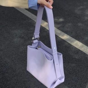 ����������Ů2024�¿�߼���С��ͨ��Ů����ɫ�μ�б��ܛƤˮͰ��
