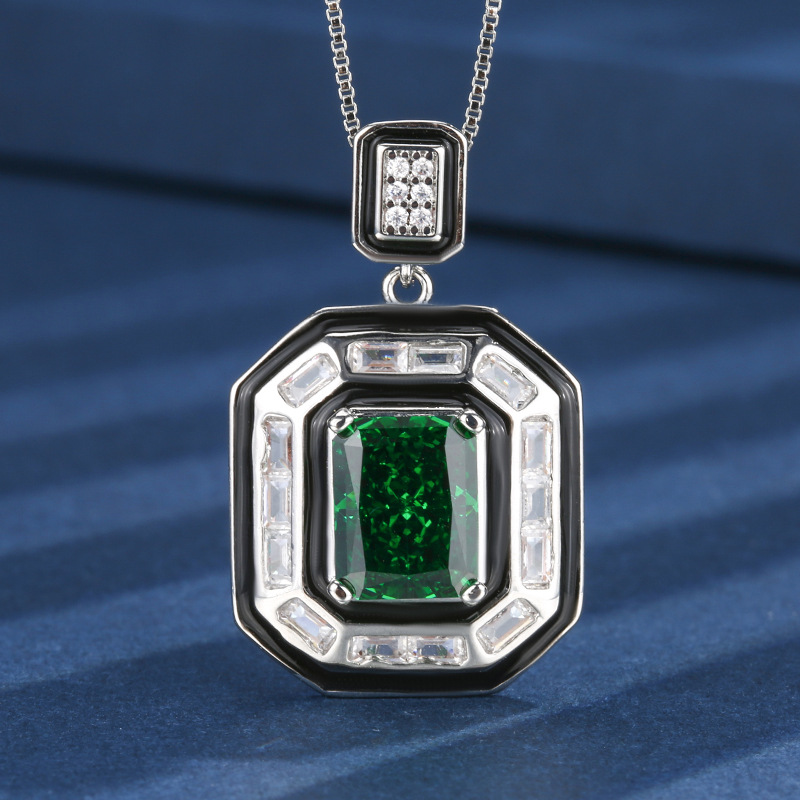 Otoño e invierno nuevo estilo Zhuang Shengsheng joyería con alto contenido de carbono diamante flor de hielo corindón rojo con incrustaciones de cobre diamante cuadrado traje retro 8*10