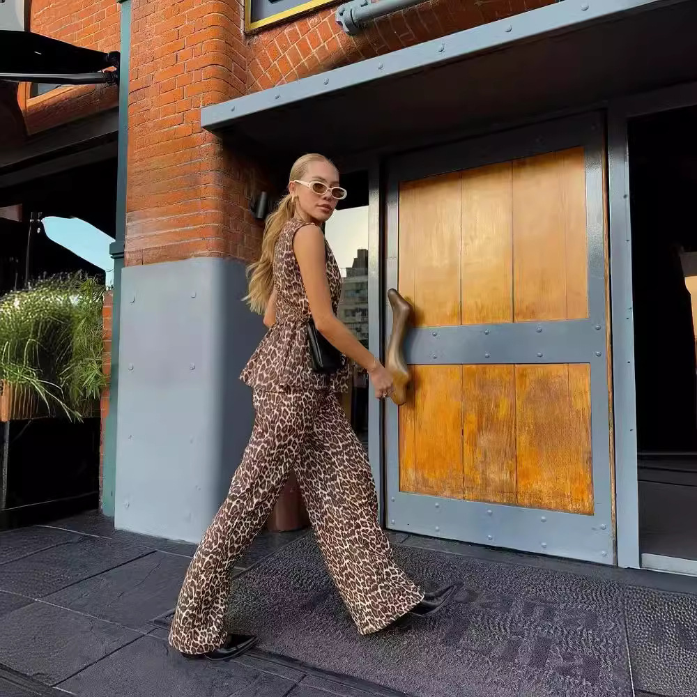 GraceChic GraceChic GraceChic 2024 Estate Nuovo Europeo e Americano Transfrontaliero Donna Set Gilet con Stampa Animalier + Pantaloni a Gamba Dritta 1957_voghion.com