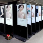 55寸立式触摸广告机 高清触控查询终端 智能工控互动展示一体机厂