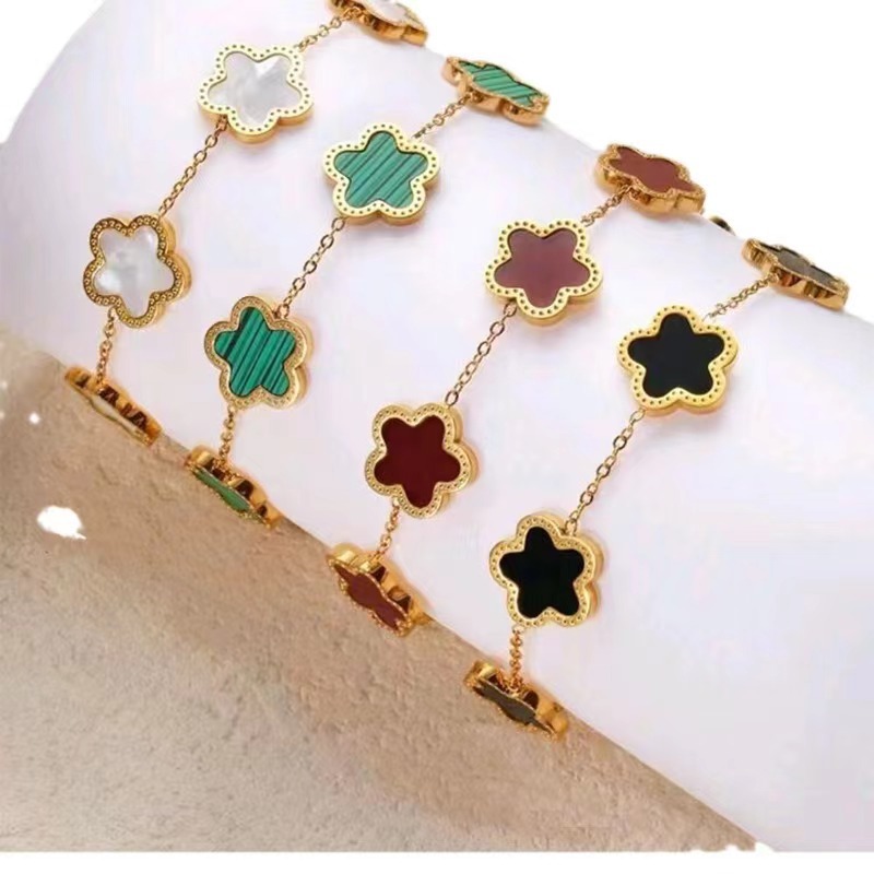 Titanium steel 18K five-leaf flower fritillary bracelet female European and American style fashion exquisite light won Joker factory direct approval