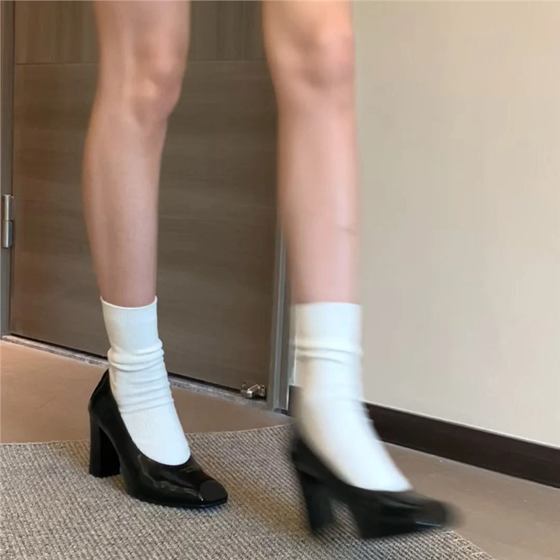 羊皮~复古尖头粗跟气质不累脚单鞋女2025新款通勤中古黑色高跟鞋|undefined