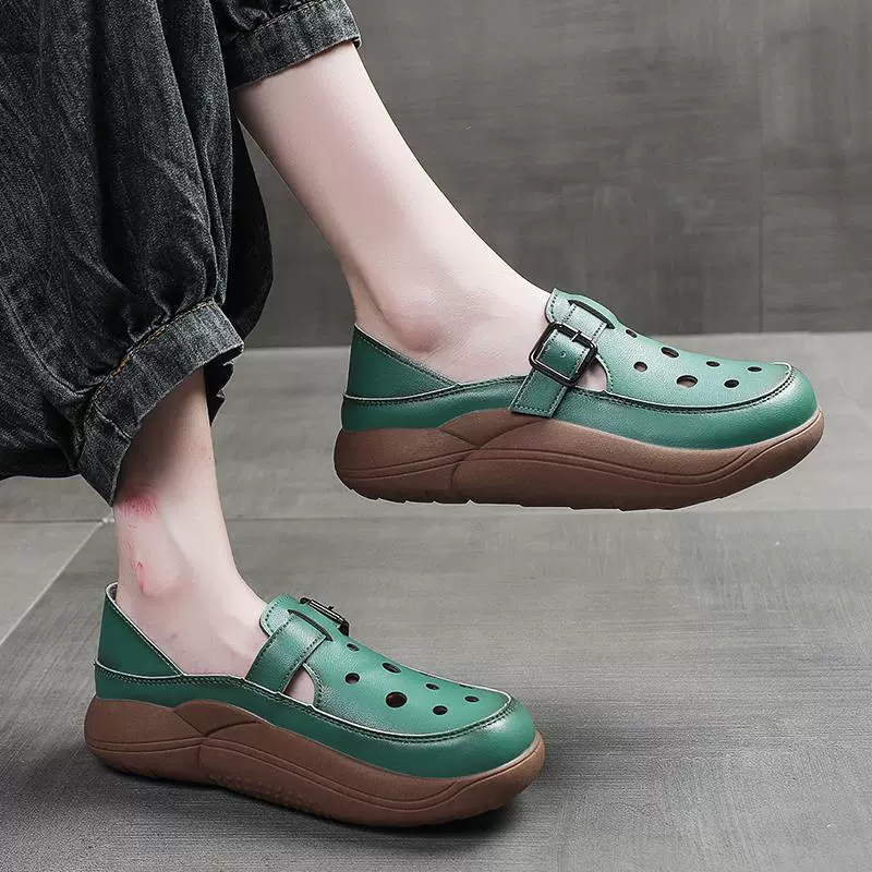 Sandals, summer footwear, shoes for leisure, 2023 years