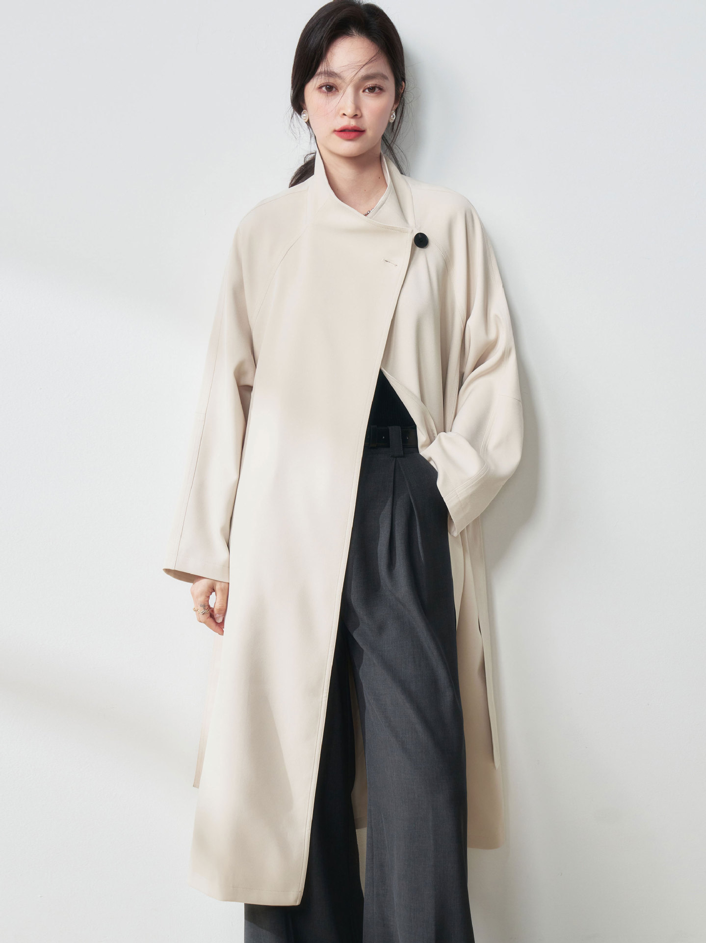 26春 シンプルROW風 立ち襟デザイン シンプルカジュアル通勤風 ロングコート ミドル丈 ウインドブレーカー 25075