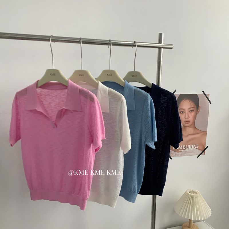 Polo Collar Lightweight Knit Short-Sleeve Women's Top, Breathable and Slightly Sheer with a Textured Feel, Simple and Versatile for Summer Commuting Polo Collar Lightweight Knit Short-Sleeve Women's Top, Breathable and Slightly Sheer with a Textured Feel, Simple and Versatile for Summer Commuting
