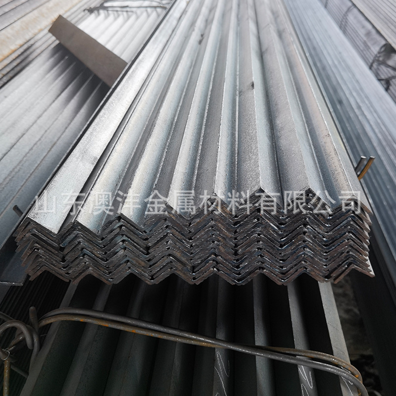 现货供应Q345D热轧等边角钢 Q345E低温角钢 黑皮角钢 长度定尺