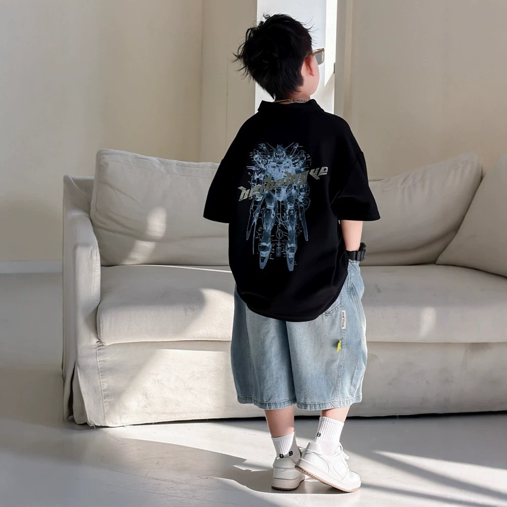 Boys' polo shirts, short-sleeved t-shirts, summer style, 2026 new arrivals, suitable for medium and large children, stylish and cool look, collared short-sleeved shirts.