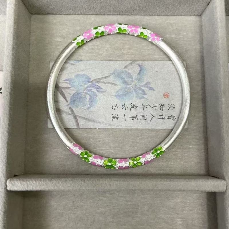 新しい純銀 999.9 古代梅の花エナメルカーリング草模様クローズドブレスレット女性のための多用途の中国風ブレスレットギフト|undefined